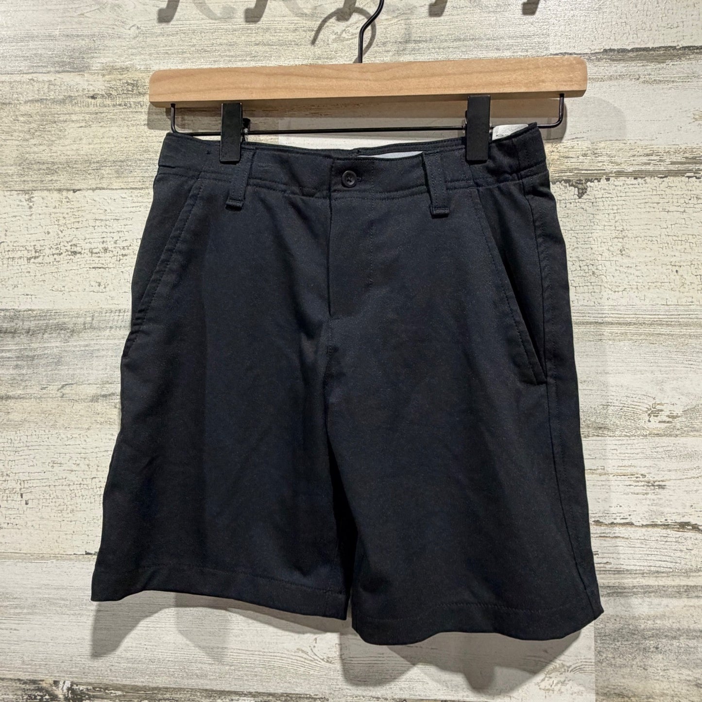 Under Armour Golf Shorts Boys Small Black Performance Athleisure EUC0
