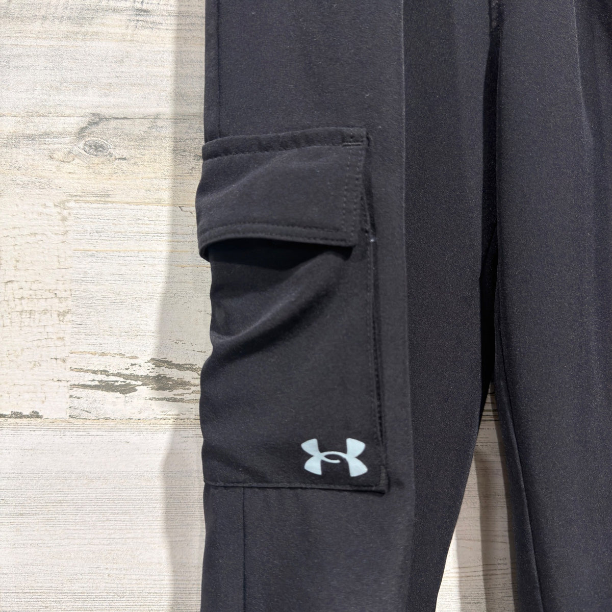 Under Armour Cargo Joggers Boys 6 Black Elastic Waist Utility Sporty GUC*1
