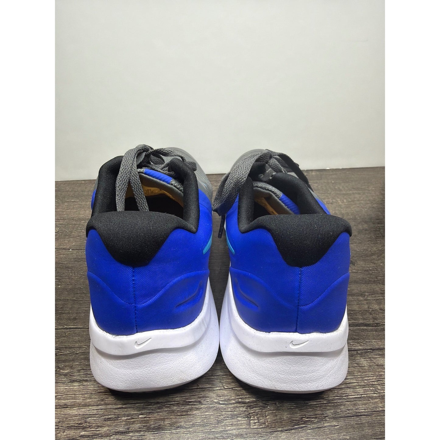 Nike Star Runner Boys Size 6Y Grey Blue Athletic Sneakers Sporty EUC3