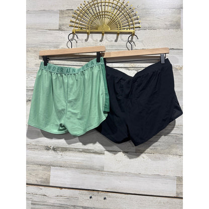 Under Armour Shorts Bundle Women Medium Green Black Athletic Sport Run1