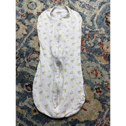 SwaddleMe Pod Swaddle Boys Newborn White Blue Green Bug Print Sleep Sack EUC0