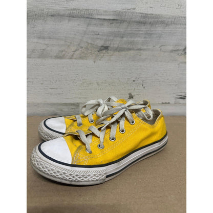 Converse Chuck Taylor All Star Youth Size 2 Yellow Low Top Canvas Sneakers GUC*1