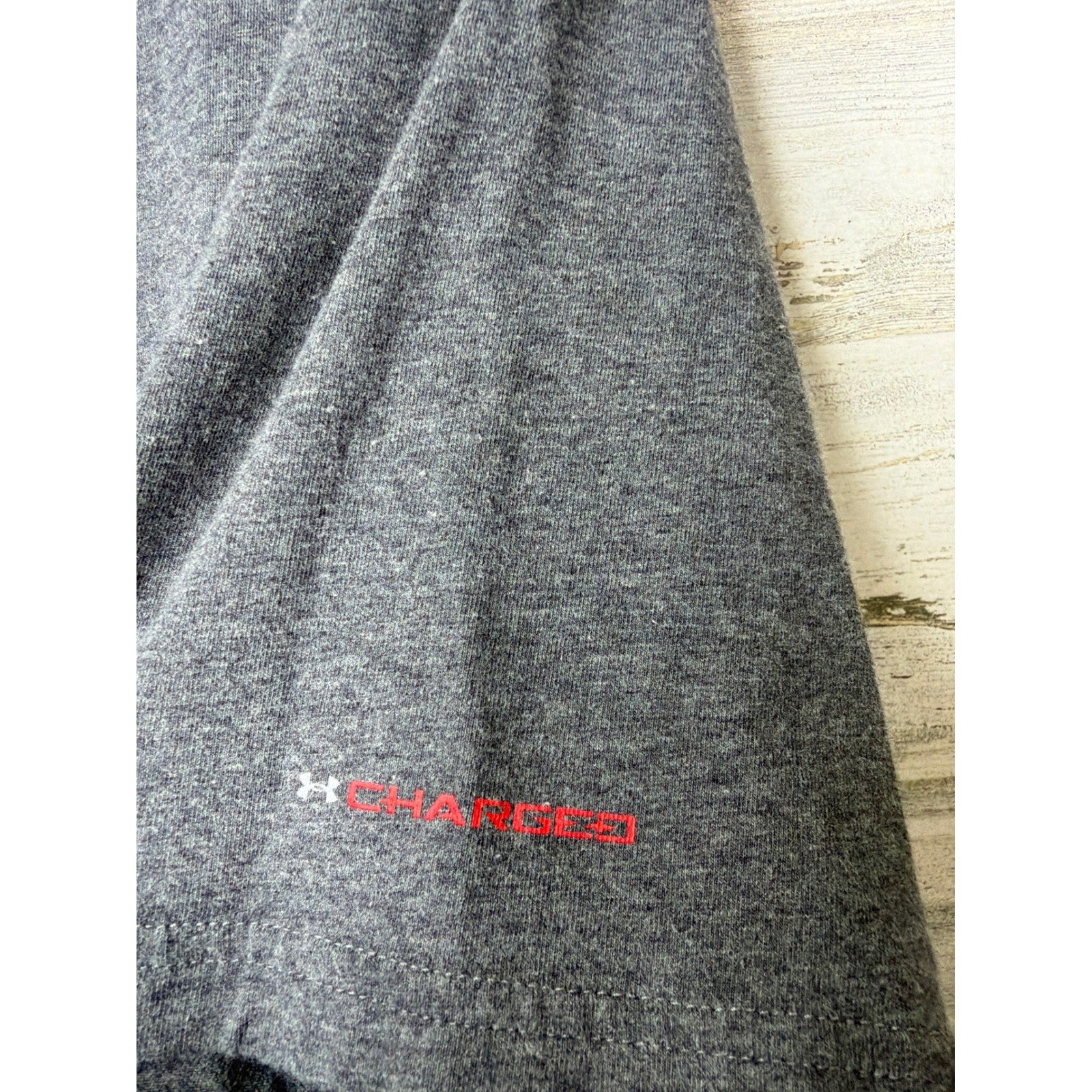 Under Armour V-Neck Shirt Mens 2XL Gray Charged HeatGear Loose EUC4