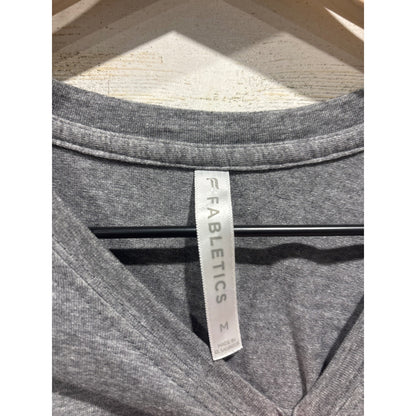 Fabletics Cropped Shirt Womens Medium Gray Rainbow Stripe Retro Athleisure EUC1