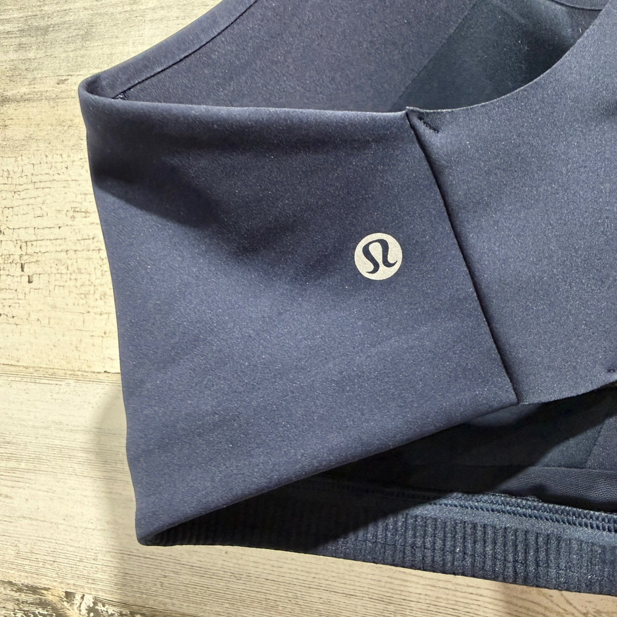 Lululemon AirSupport High-Support Bra 36DD Navy Blue Nylon Performance EUC3
