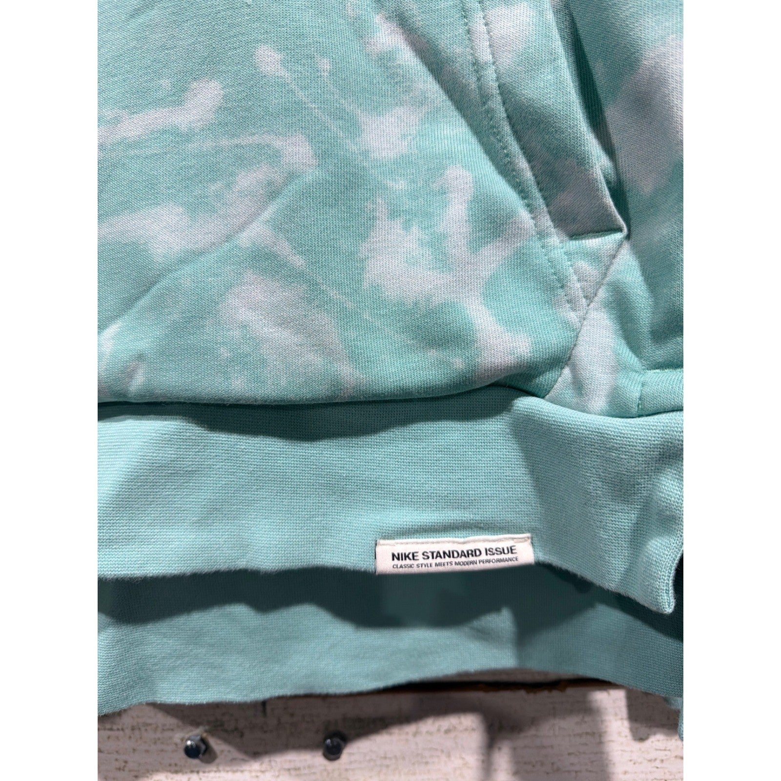 Nike Fly Hoodie Women XS Teal Tie Dye Standard Issue Dri-FIT Pullover EUC2