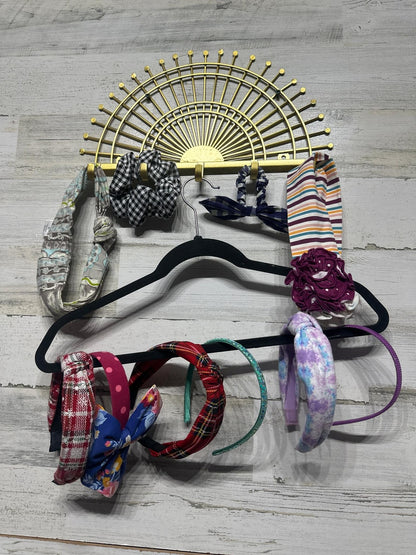 Lot of 10 Hair Accessories - Good Used Condition0