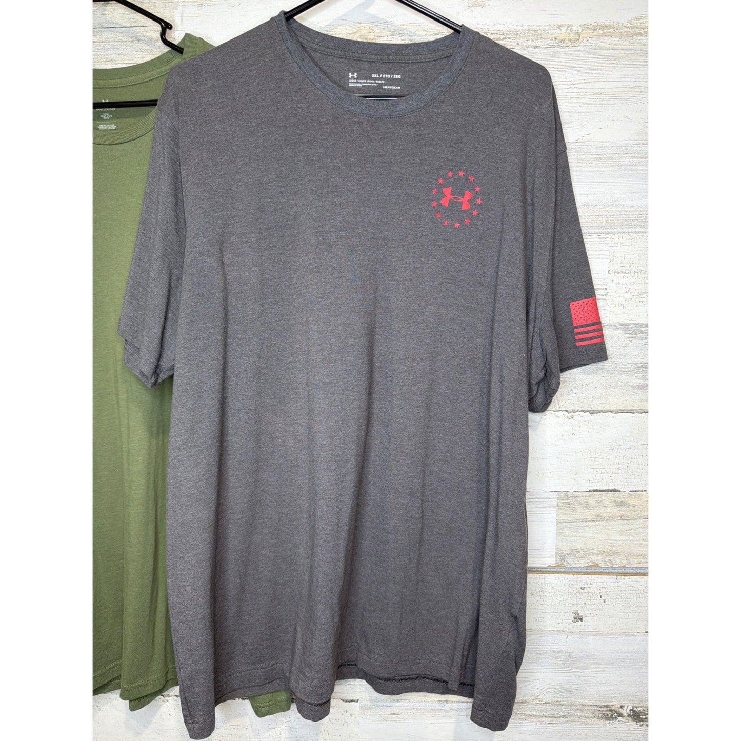 Under Armour T-Shirt Bundle Mens XXL Loose Green Gray Freedom EUC2