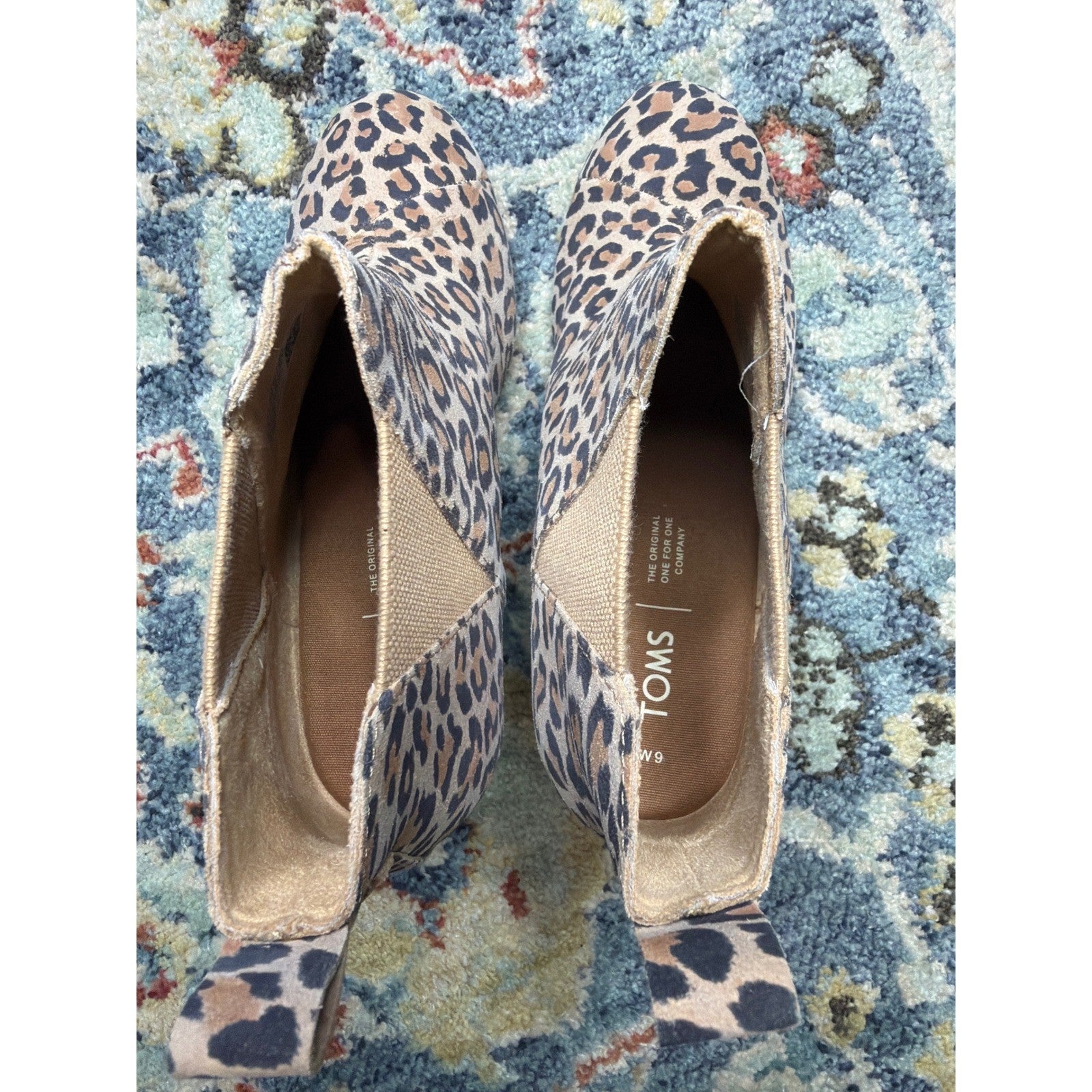 Toms Kelsey Wedge Booties Women 9 Leopard Print Animal Suede Ankle Boots EUC3