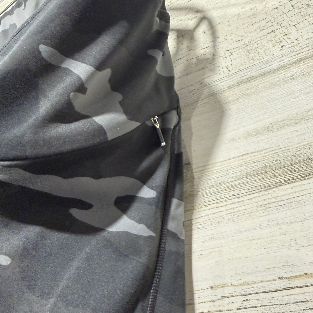 Athleta Camo Active Leggings Womens L Black Grey Camouflage GUC*2