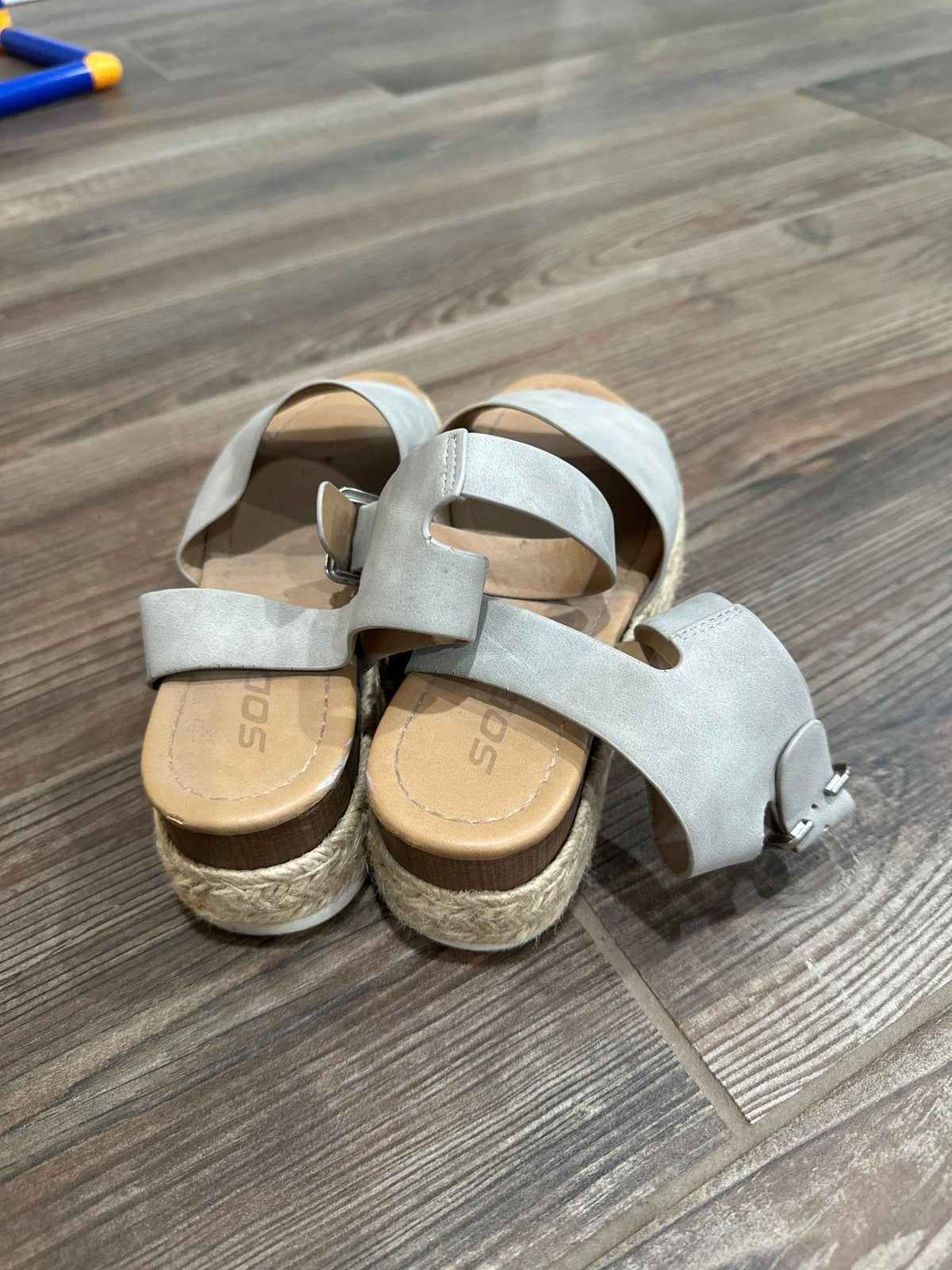 Soda Espadrille Platform Sandals Women Size 8 Grey Buckle Strap GUC4