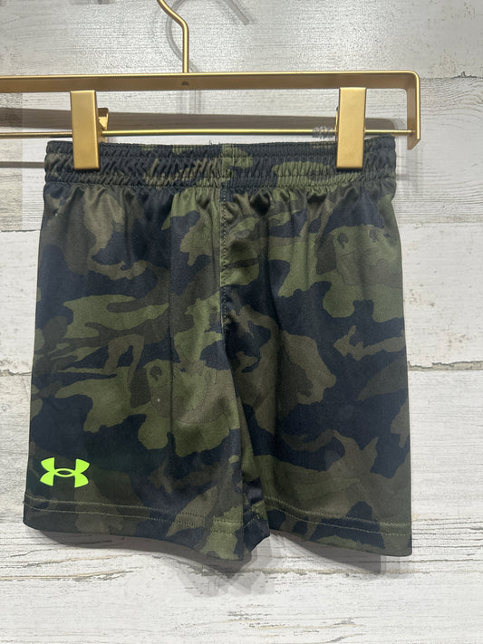 Boys Preowned Size 2t Under Armour Camo Athletic Shorts - Good Used Condition