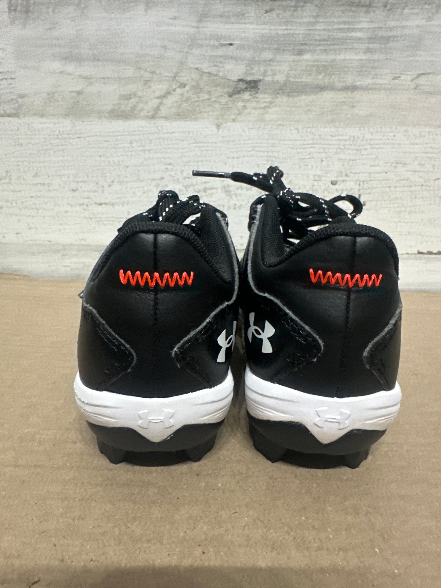 Size 12 (Little Kid) Under Armour Lead Off Baseball Cleats - Very Good Used Condition