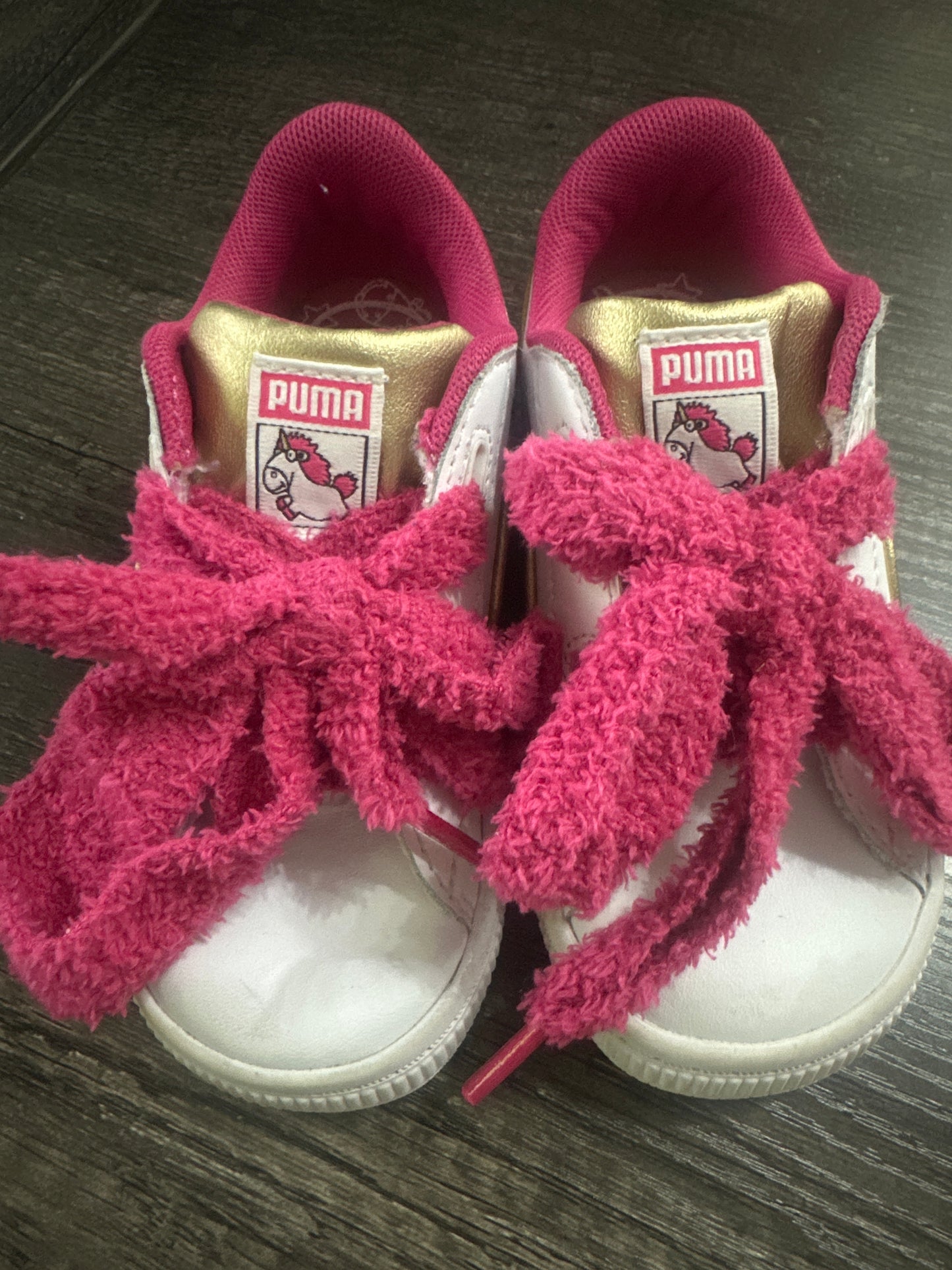 Girls Preowned Size 8 Puma Minion Fluffy the Unicorn Pink and White Shoes - Good Used Condition