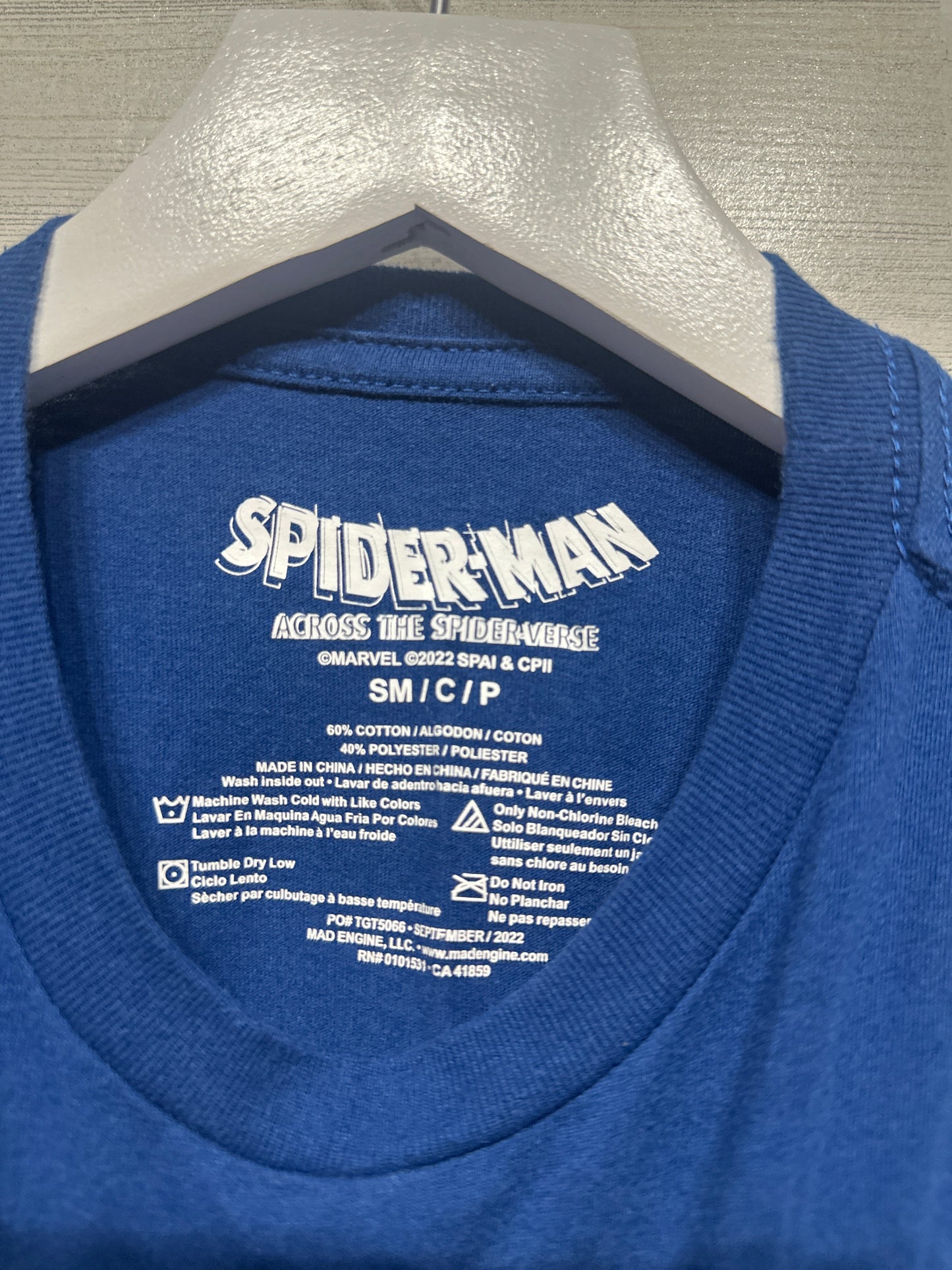 Boys Preowned Size Small Spiderman Across The Spiderverse Flip Sewuin T-Shirt - Good Used Condition