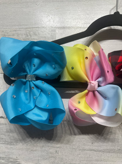 Lot of 4 Large Hair Bows on Alligator Clips- Good Used Condition