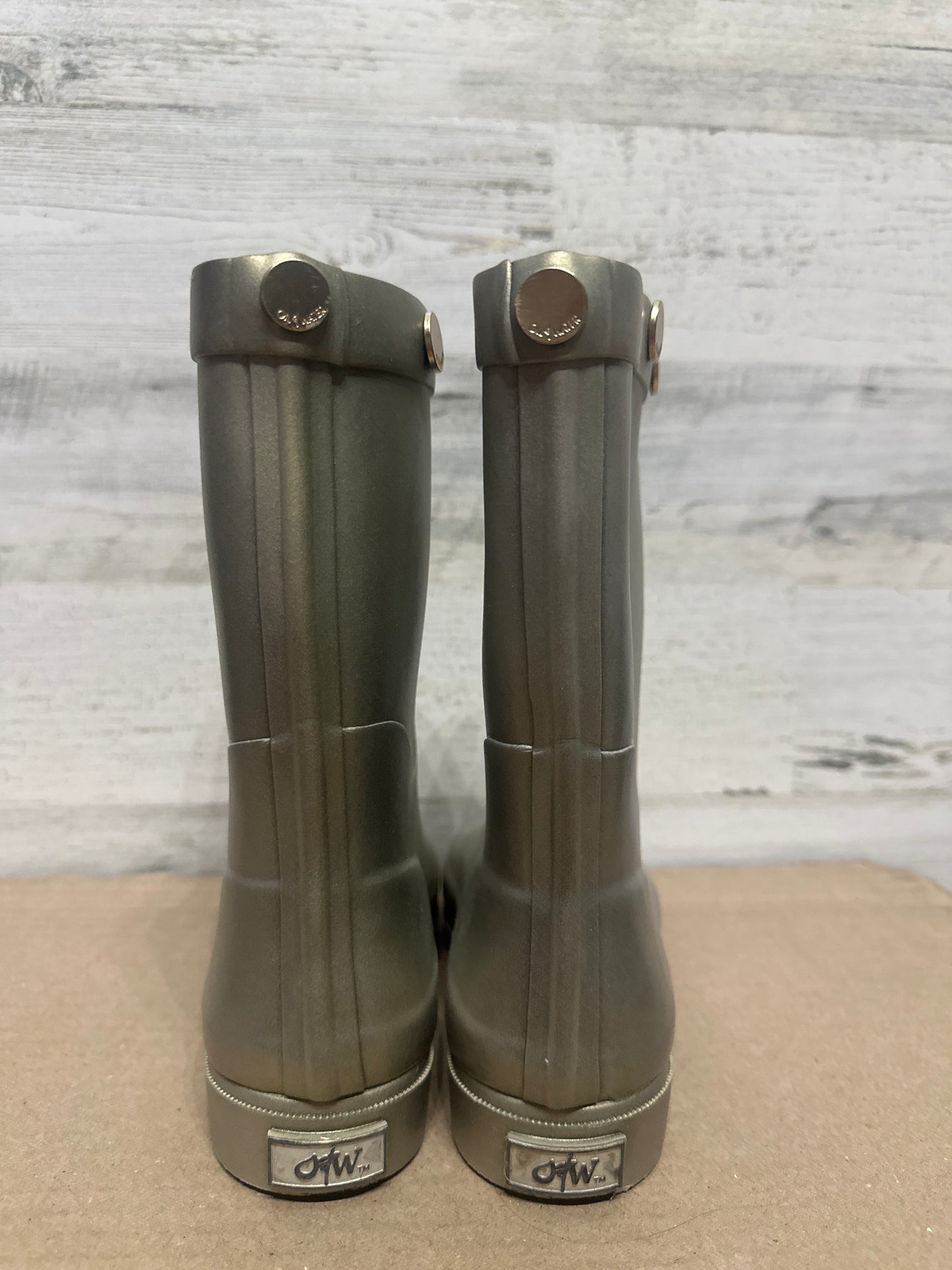 Size 1 (Youth) Oil and Water Rubber Gold Boots - Good Used Condition