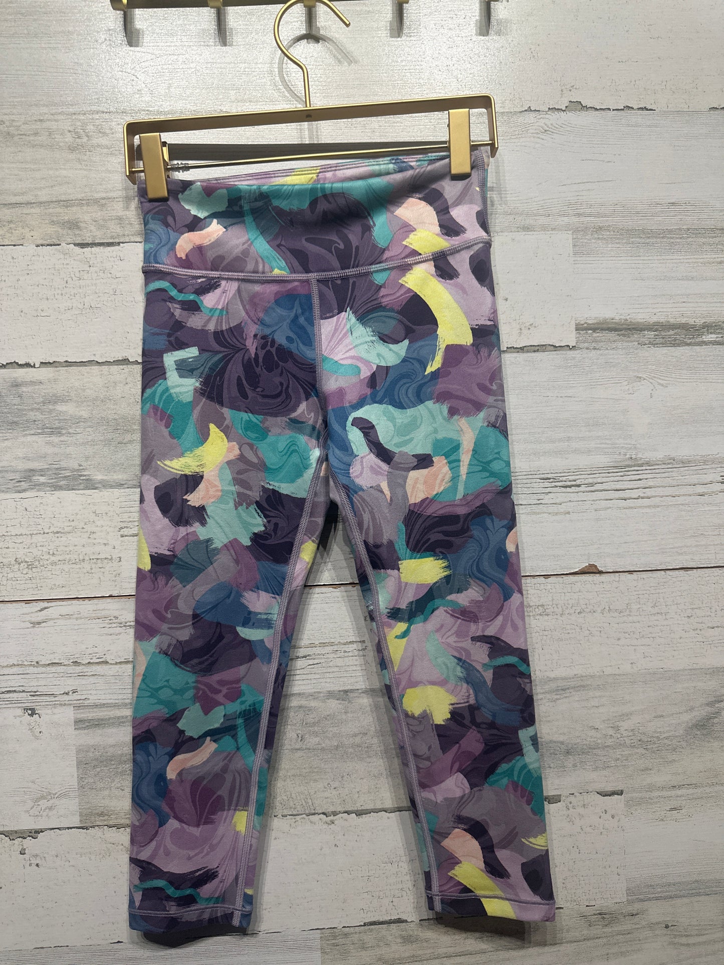 Girls 8-10 Medium Athleta Girl High Rise Printed Chit Chat Capri Leggings - Very Good Used Condition