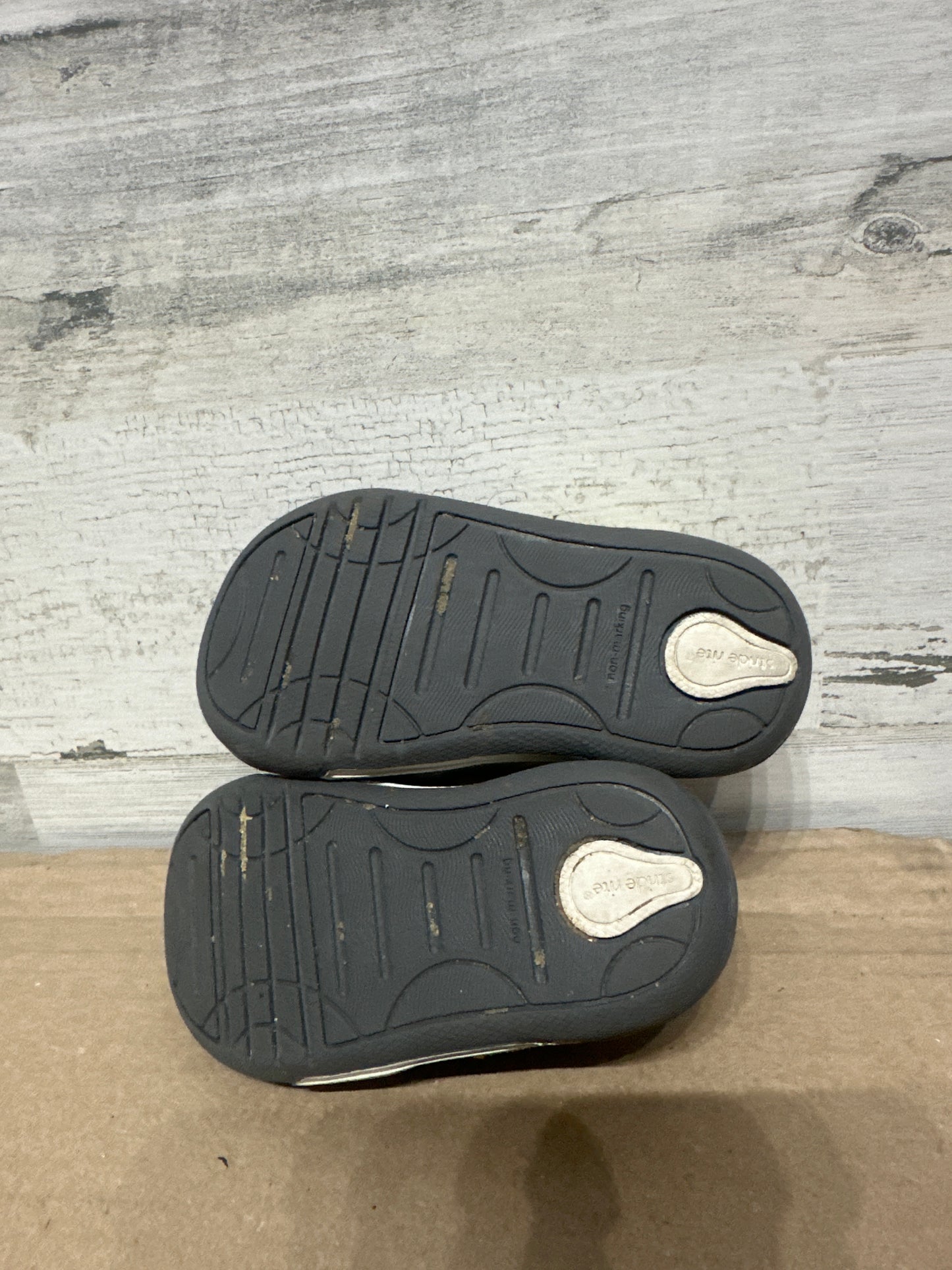 Size 5W (Wide) Toddler Stride Rite Shoes - Good Used Condition*