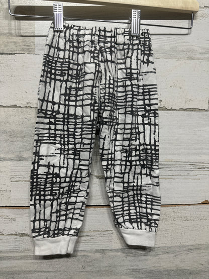 Boys Preowned Size 2t Black and White Pants - Good Used Condition