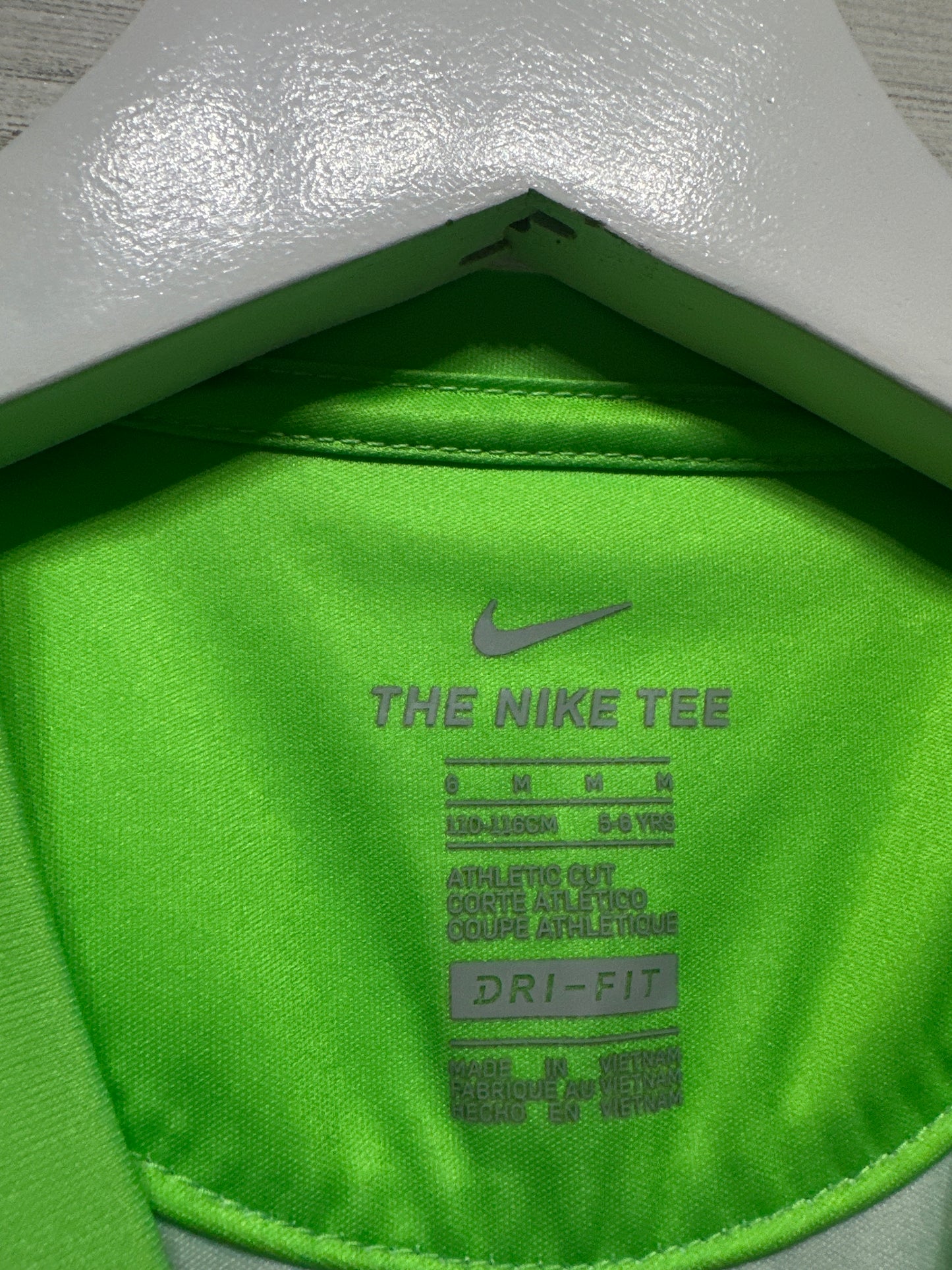 Boys Size 6 Nike Dri-Fit Green Shirt - Play Condition*