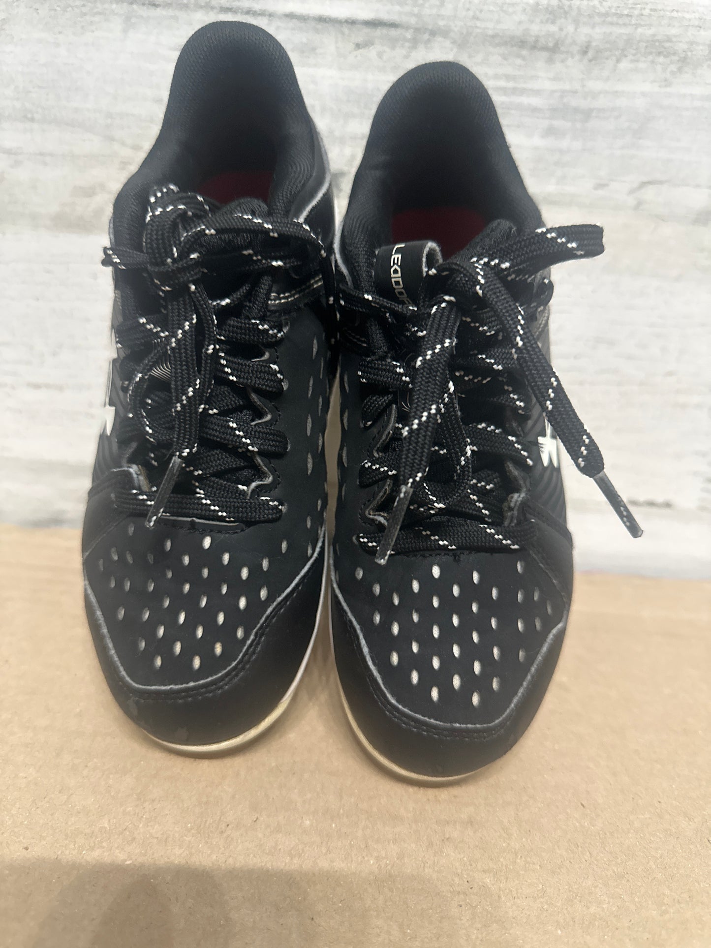 Size 13 (Little Kid) Under Armour Lead Off Baseball Cleats - Good Used Condition