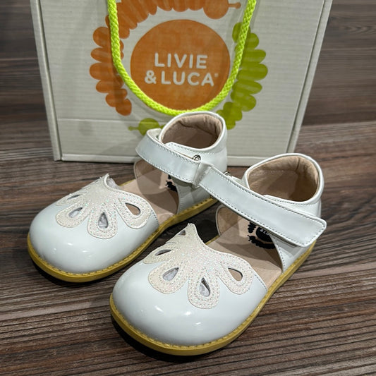 Girls Size 11 Toddler Livie and Luca Patent White with Shimmer Petal Shoes - New In Box
