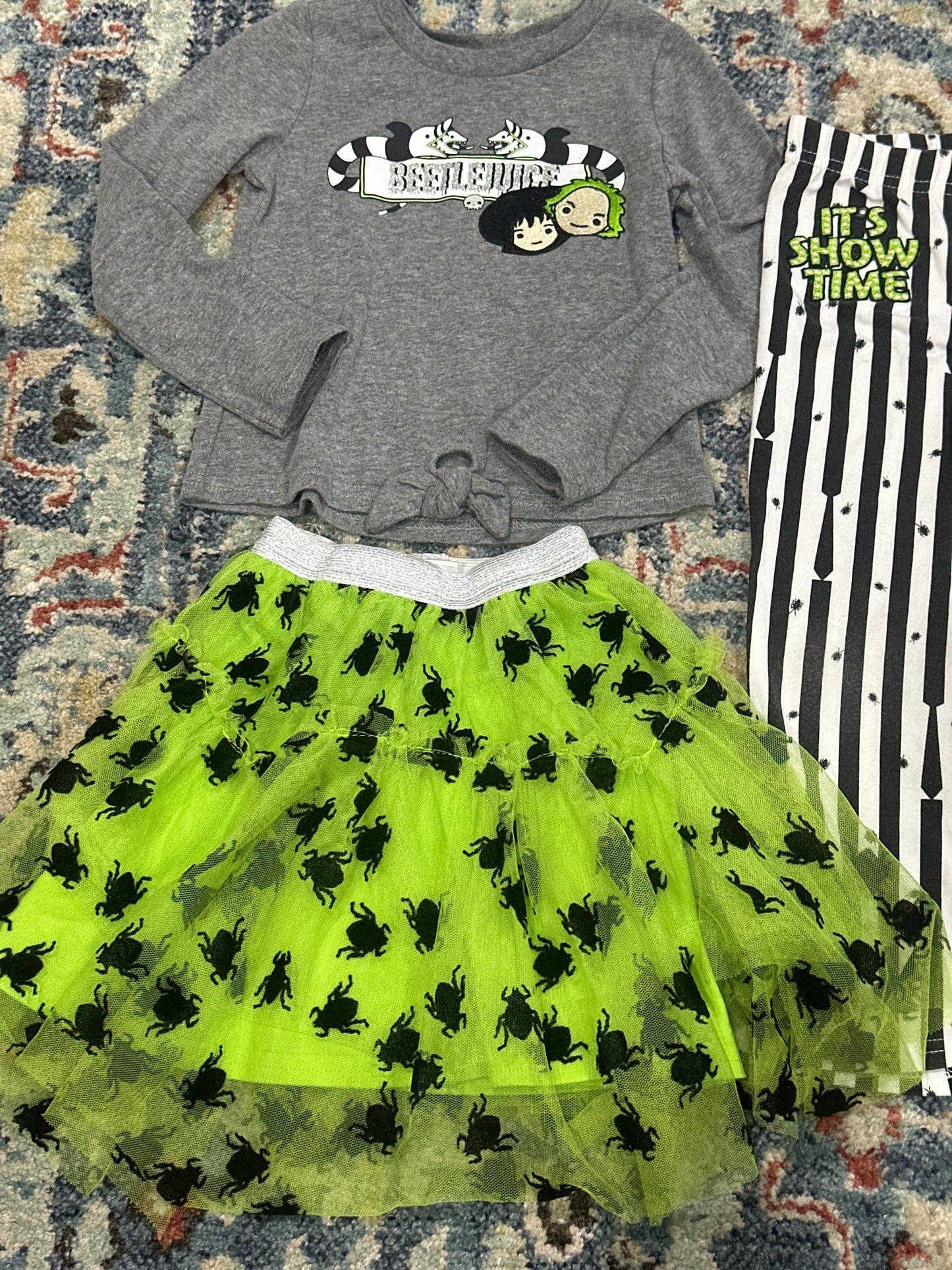 Beetlejuice Girls 4t Outfit Set GUC*