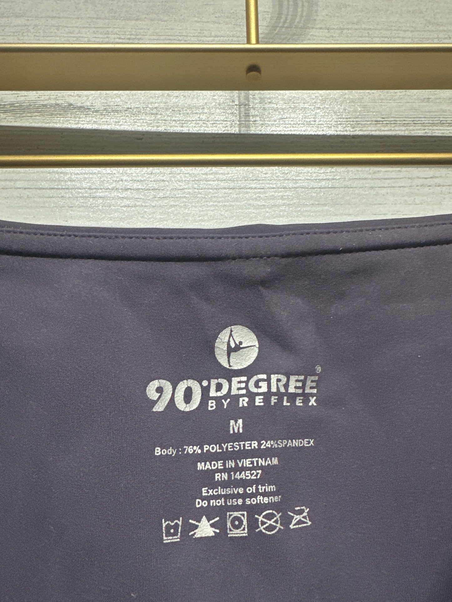 Women's Size Medium 90 Degrees Dark Purple Active Leggings With Side Pockets - Good Used Condition