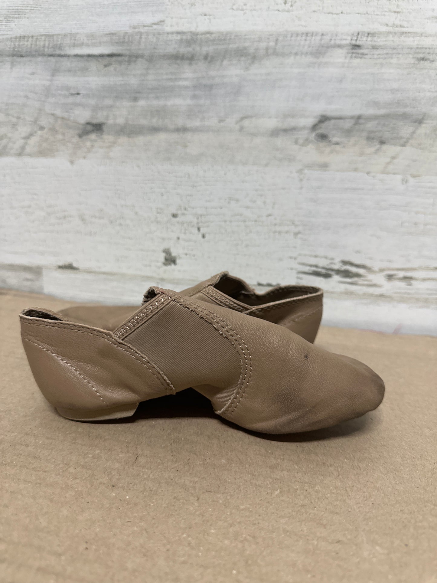 Fit Like 12 kids - marked Size 4M (Youth) Capezio EJ2 Style Tan Split Jazz Shoes Shoes - Play Condition*