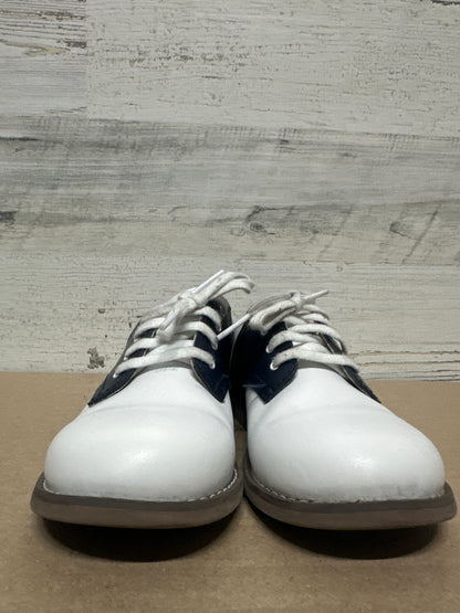 Size 12 Medium (Kids) Footmates White/Black Shoes - Very Good Used Condition