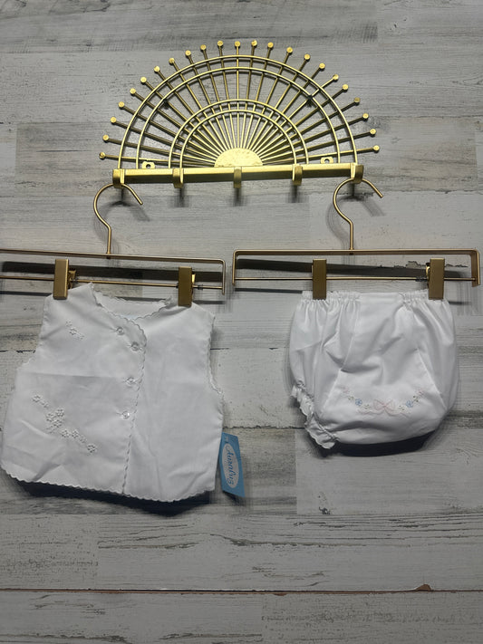 Newborn Auraluz Embroidered Two Piece Set - New With Tags