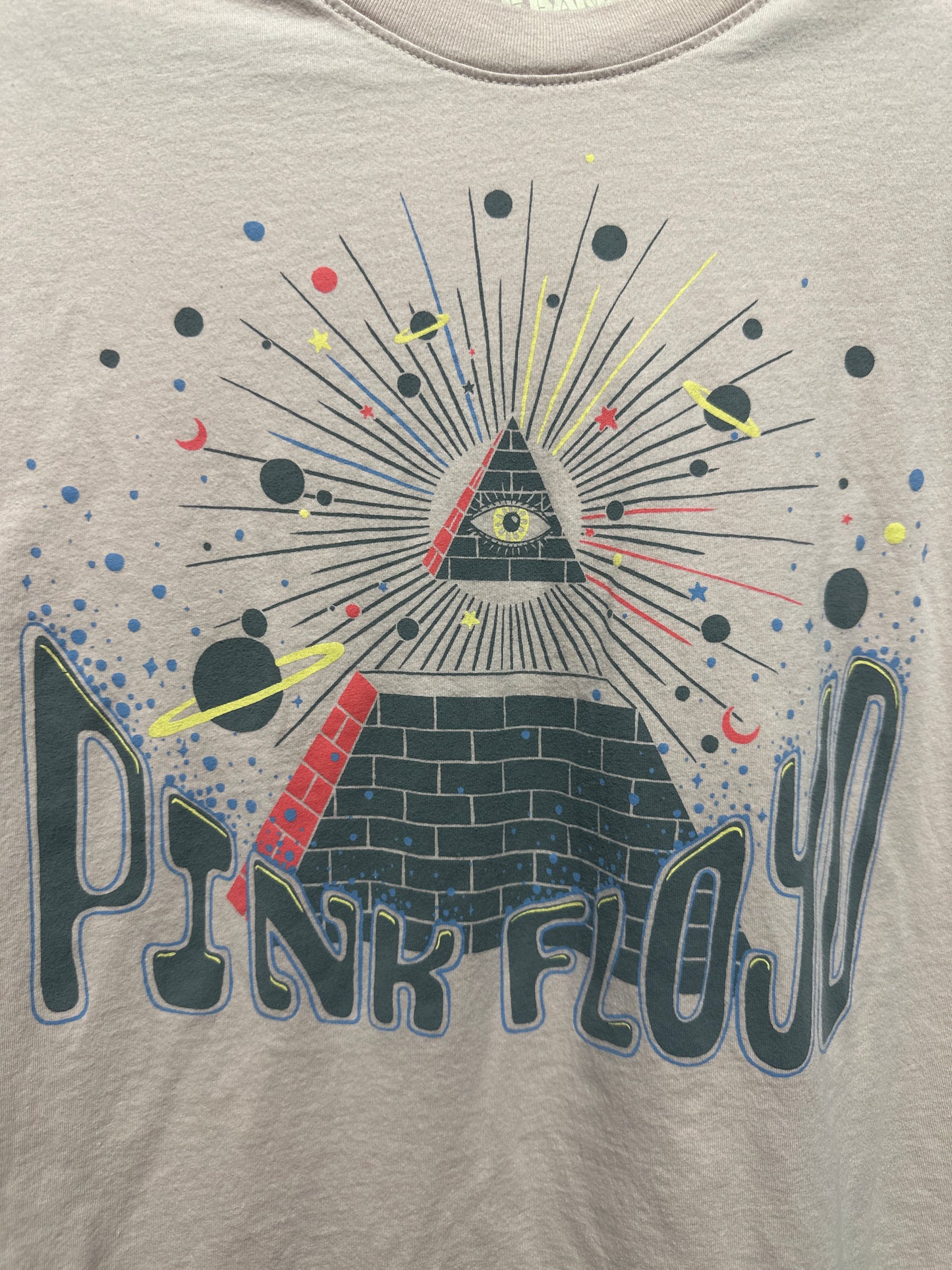 Women’s Size XS/S (Oversized) American Eagle Pink Floyd AE Band Tee - Very Good Used Condition