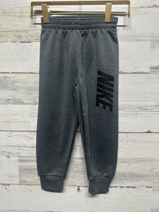 Boys Size 4t Nike Grey Drifit Pants - Very Good Used Condition