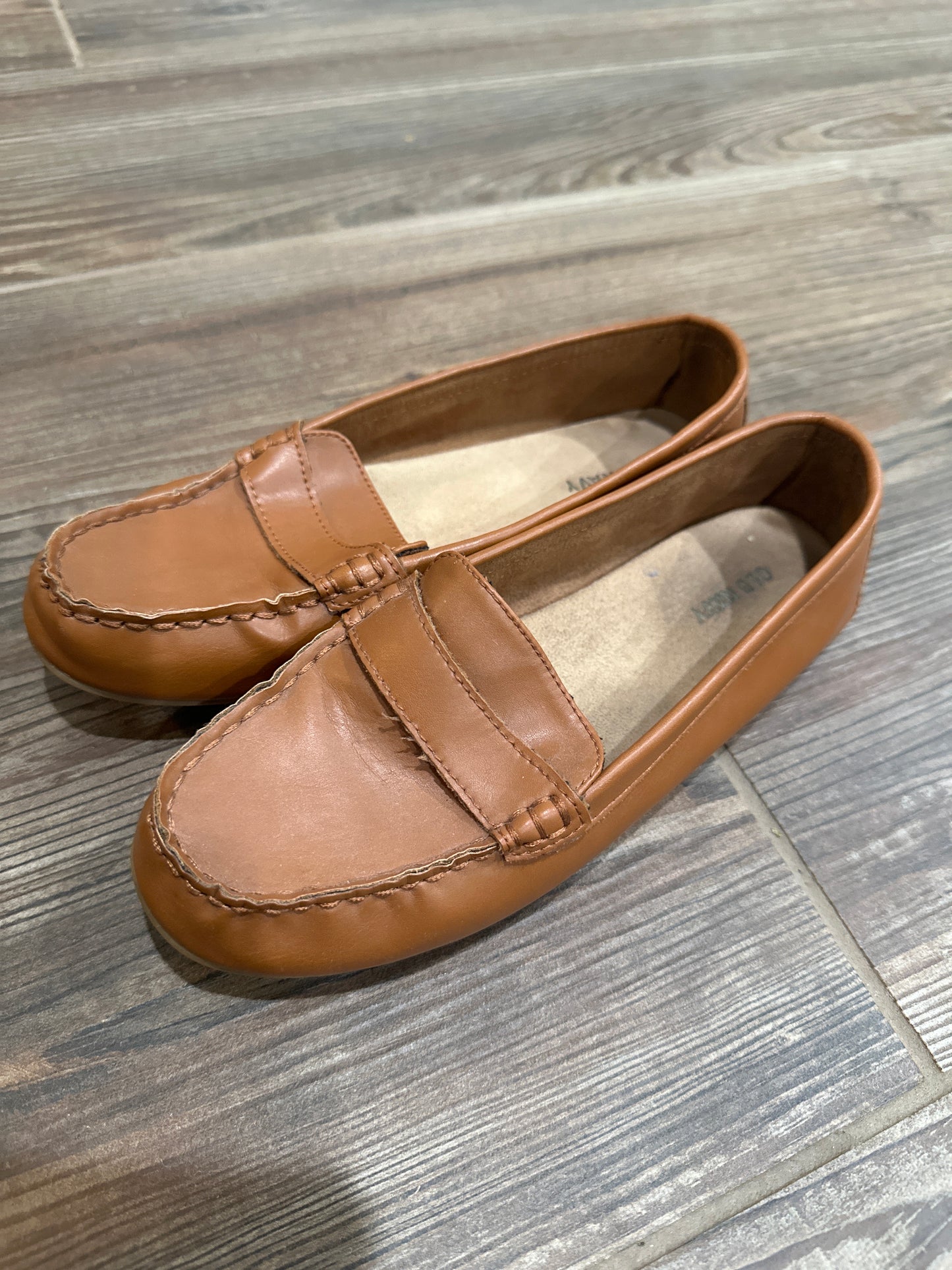 Women’s Size 7 Old Navy Brown Loafer Shoes - Good Used Condition