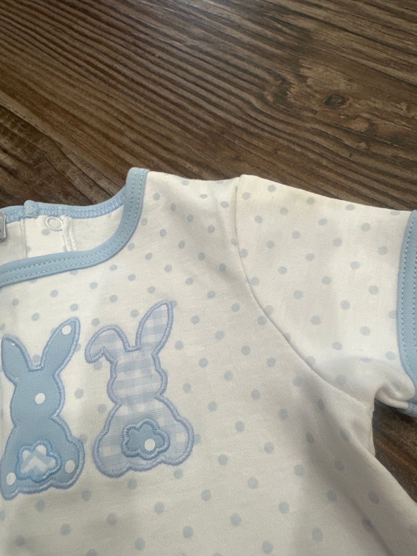 Boys Preowned Size 6m Magnolia Baby Easter Applique Romper - Play Condition**