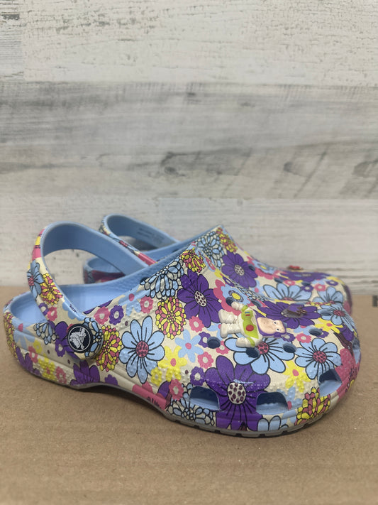 Girls Size J3 (Youth 3) Crocs Floral Clogs - Very Good Used Condition