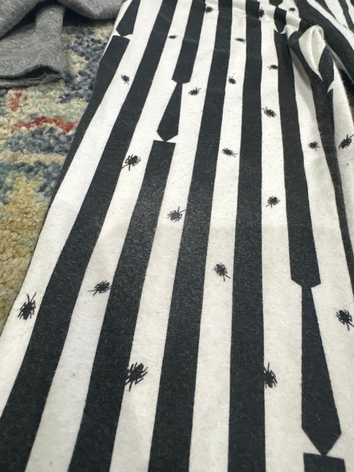 Beetlejuice Girls 4t Outfit Set GUC*