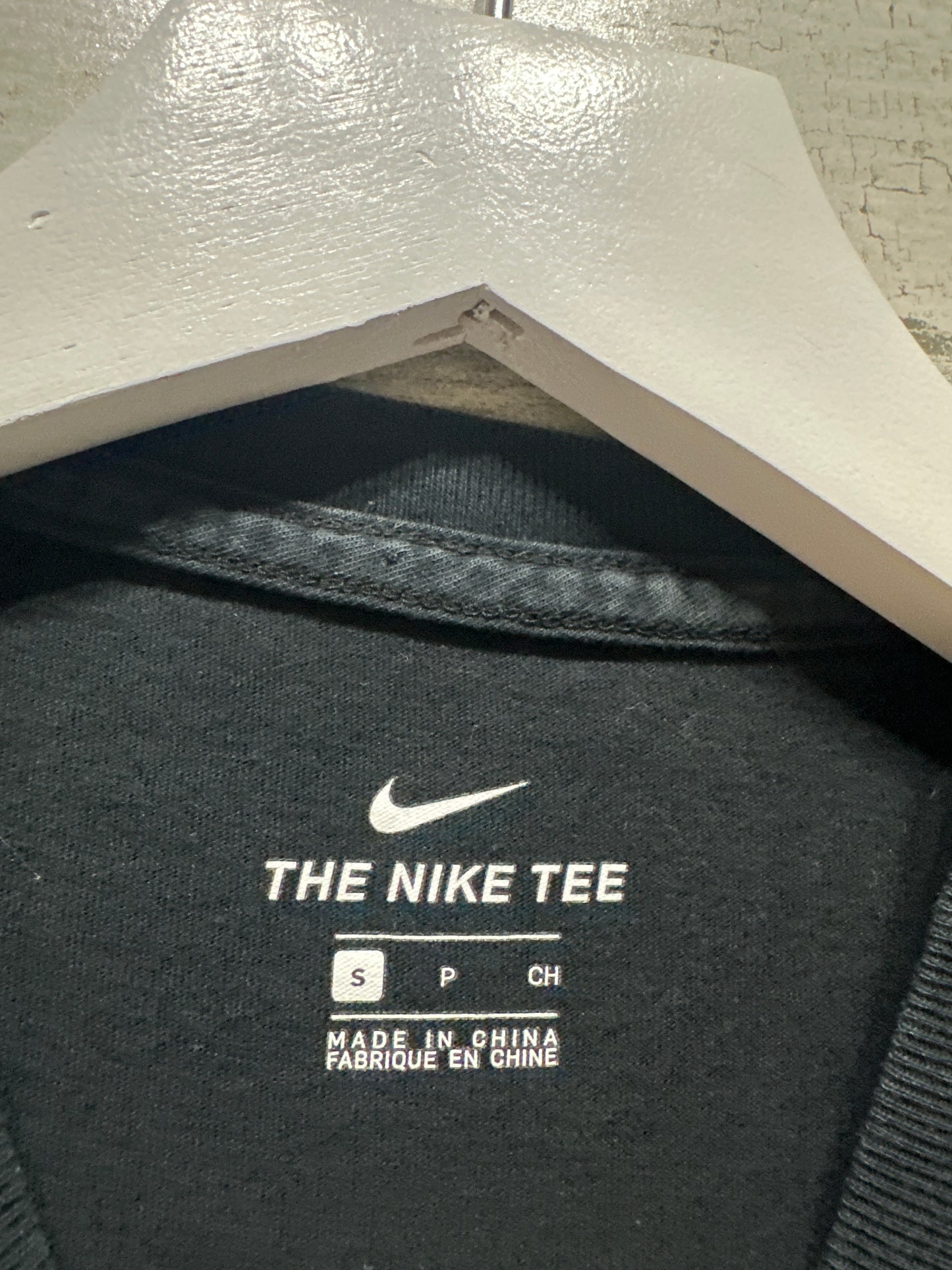 Boys Size Small (8-10) The Nike Tee - Very Good Used Condition