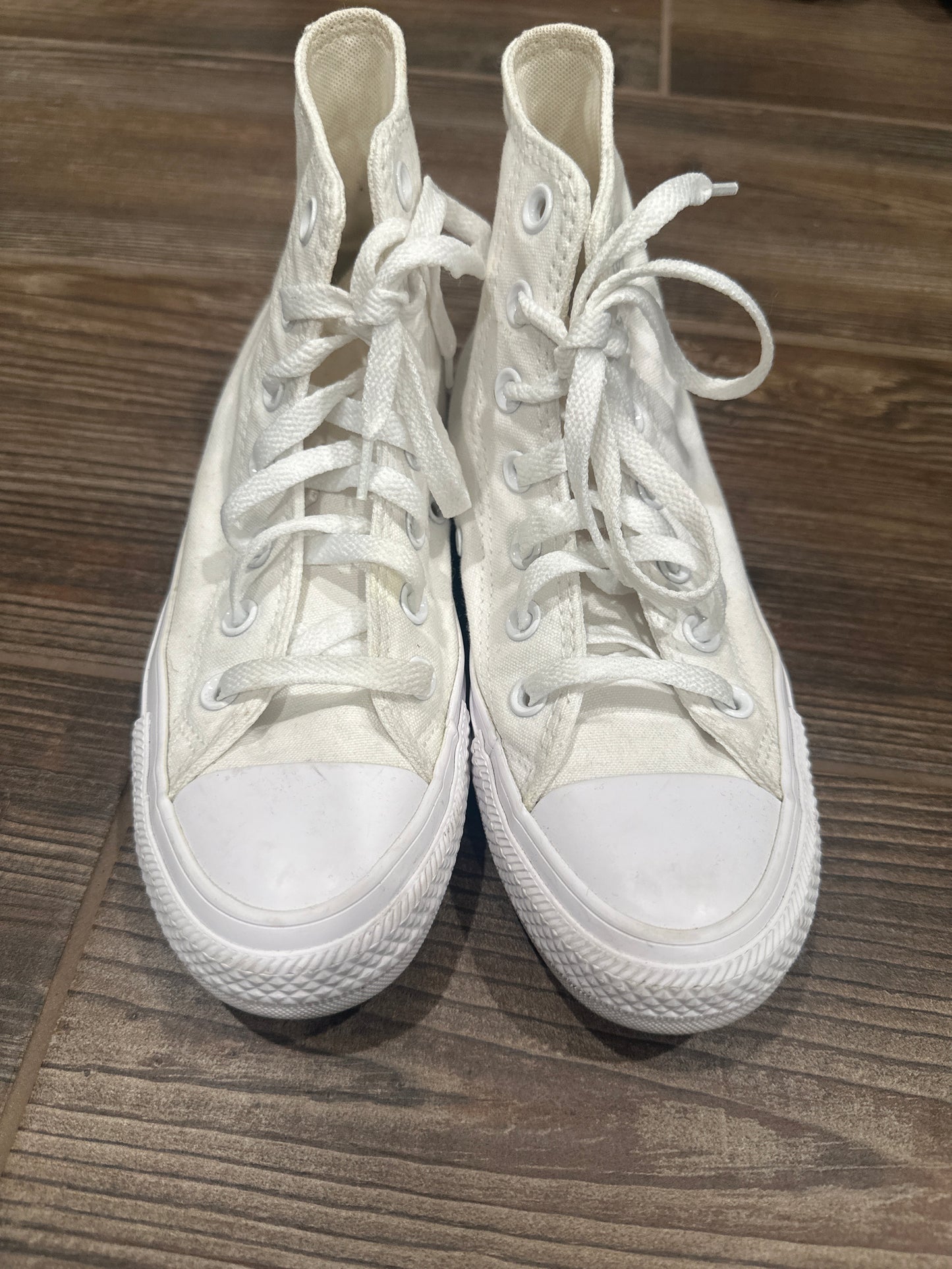 Women’s Size 6 (Men’s 4) Converse All Star All White High Top Shoes - Good Used Condition