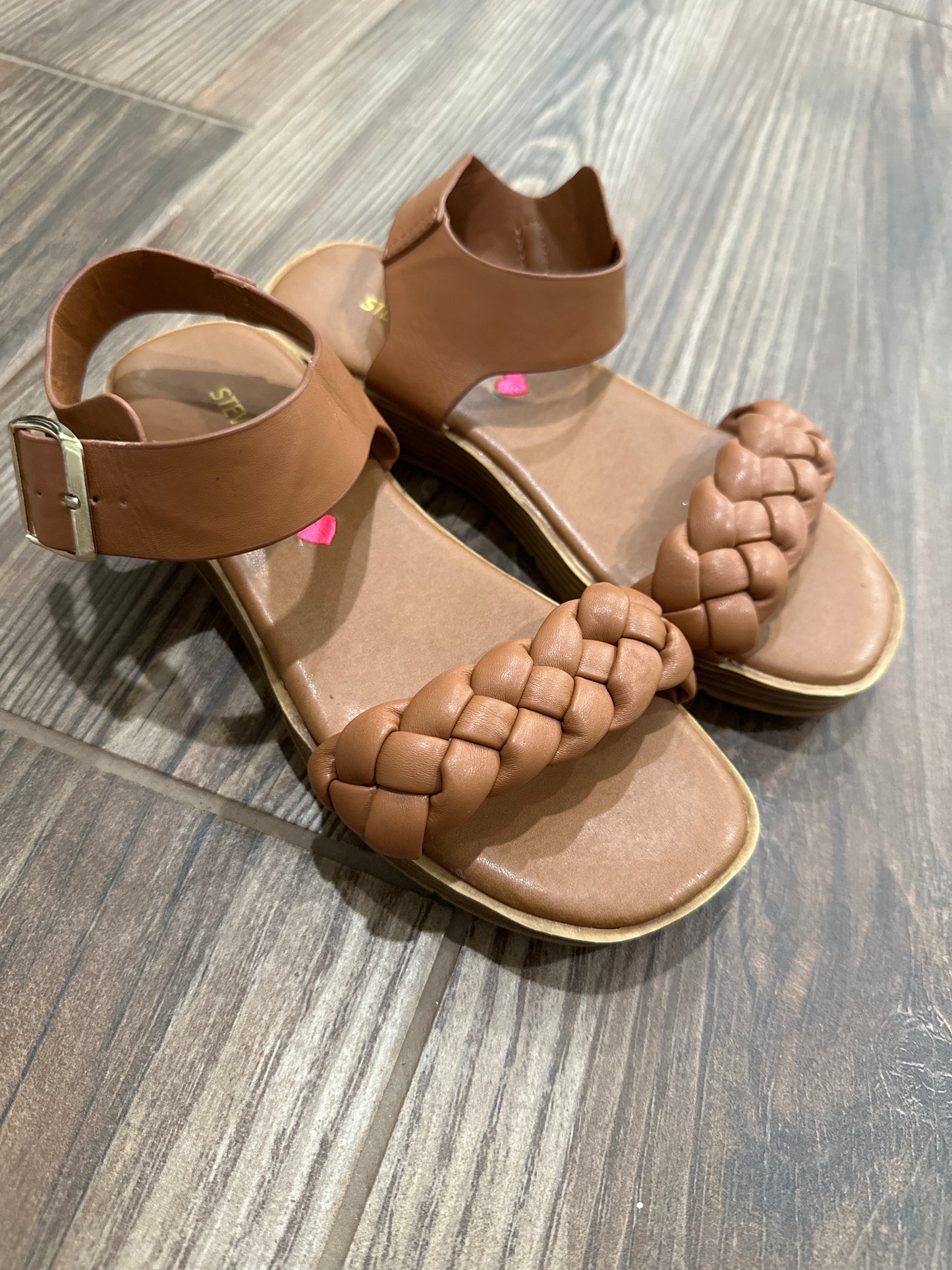 Girls Size 2 (Big Kid) Steve Madden Brown Sandals - Very Good Used Condition