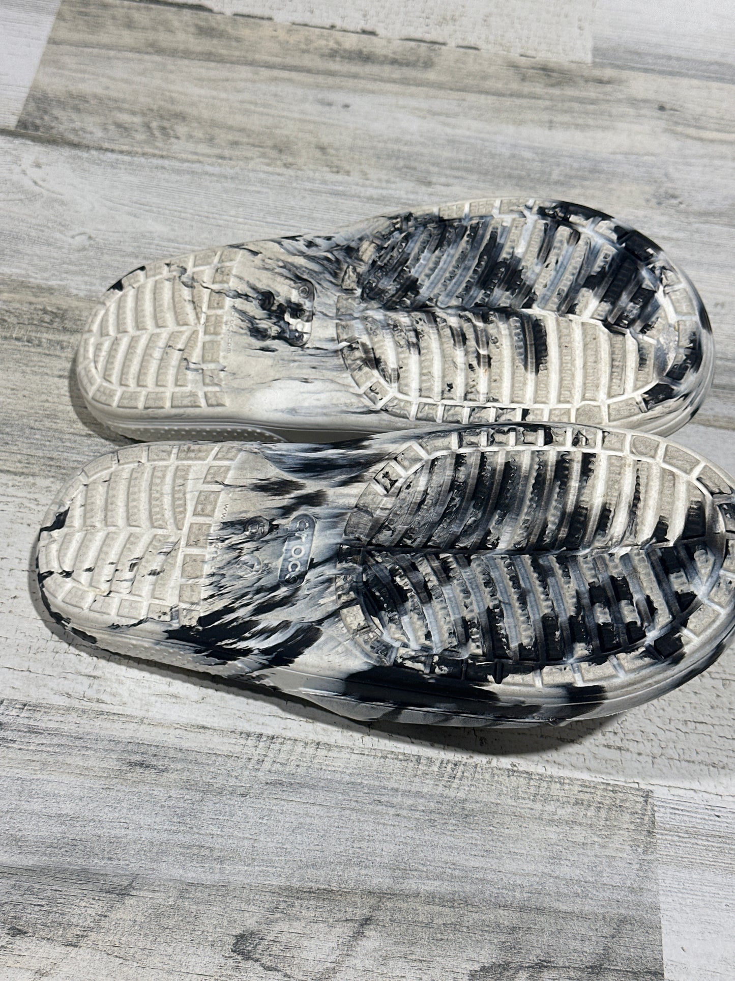 Marbled Croc Slides - Women's Size 7 / Men’s Size 5 - Good Used Condition