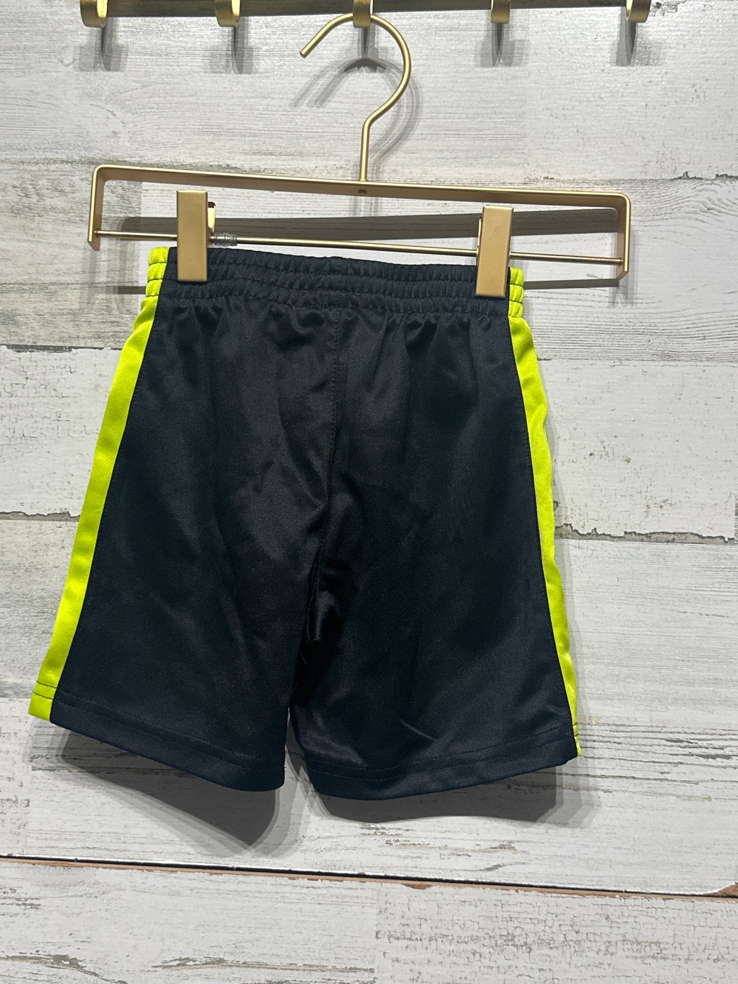 Preowned Boys Size 2t Nike Athletic Shorts - Good Used Condition