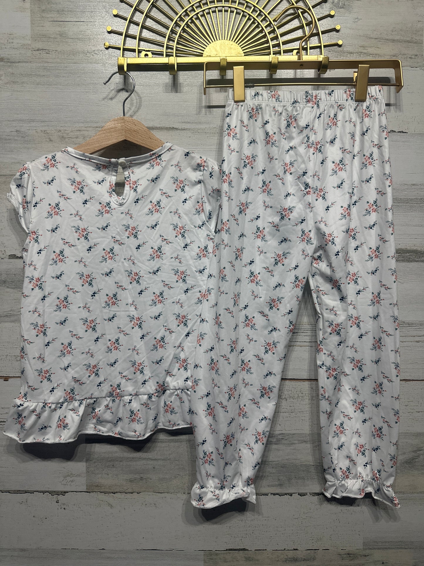 Girls Preowned Size 5t Floral Pajama Set - Very Good Used Condition