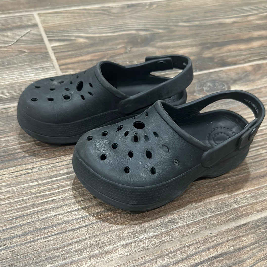 Size 9 (toddler) Black Slip On Clogs - Play Condition