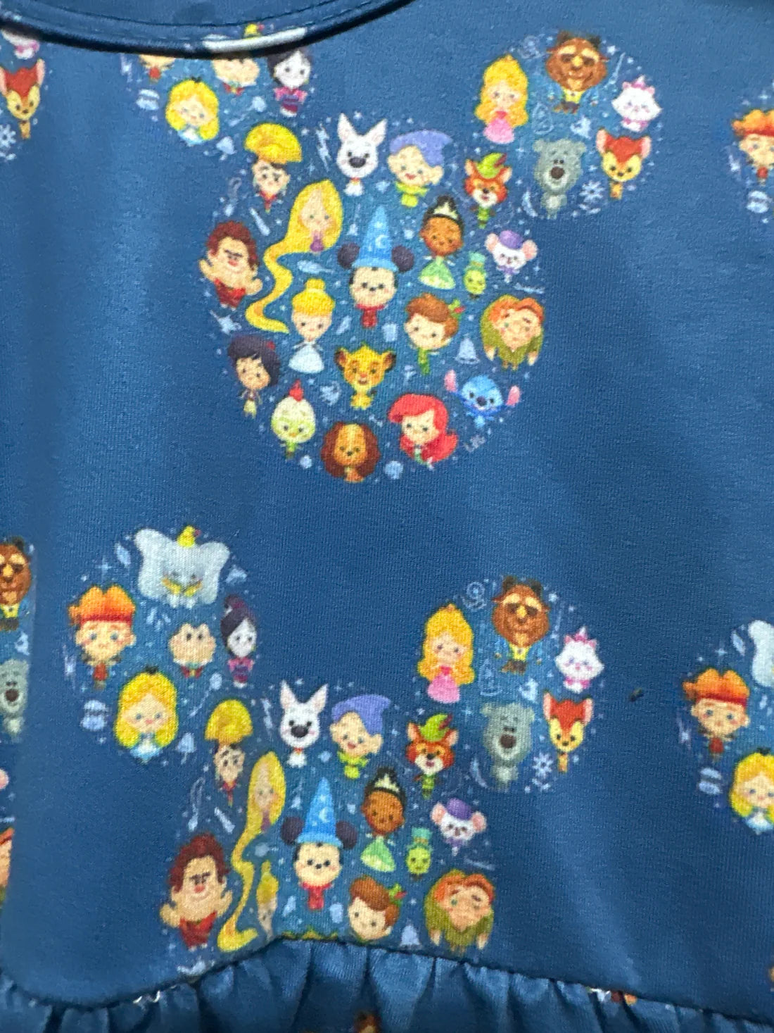 Character Dress Girls Size 5/6 VGUC