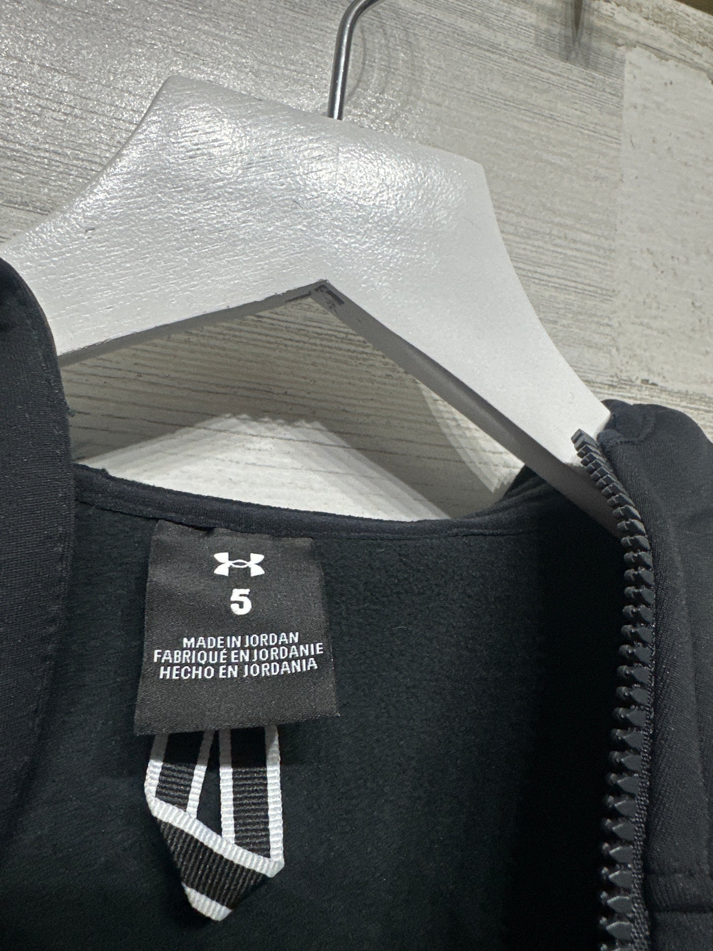 Under Armour Storm Water Repellant Jacket Boys Size 5 Red Black NWT