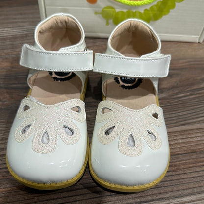 Girls Size 8 Toddler Livie and Luca Patent White with Shimmer Petal Shoes - New In Box