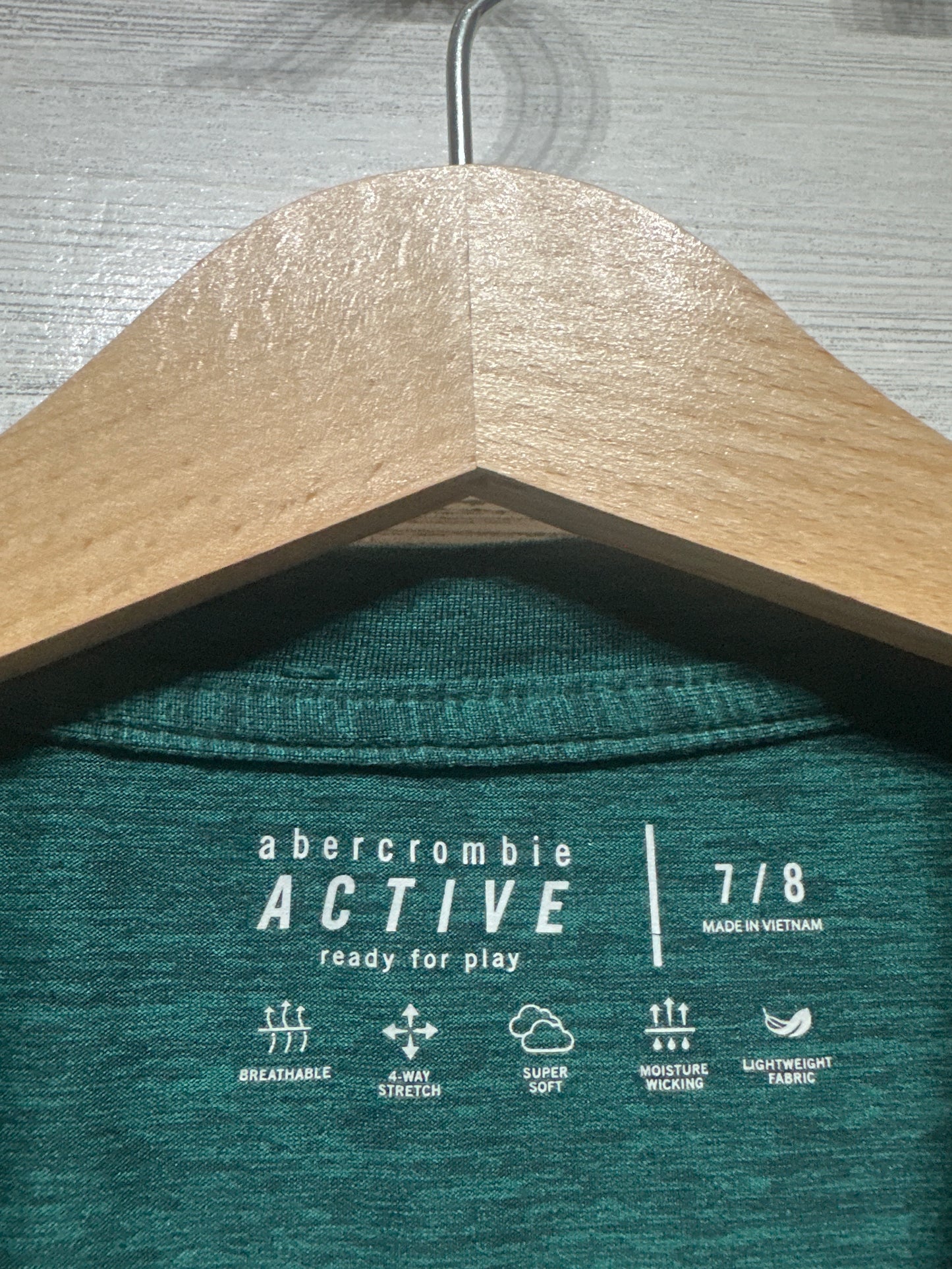 Boys Size 7/8 Abercrombie Active Dark Green Long Sleeve Shirt  - Very Good Used Condition