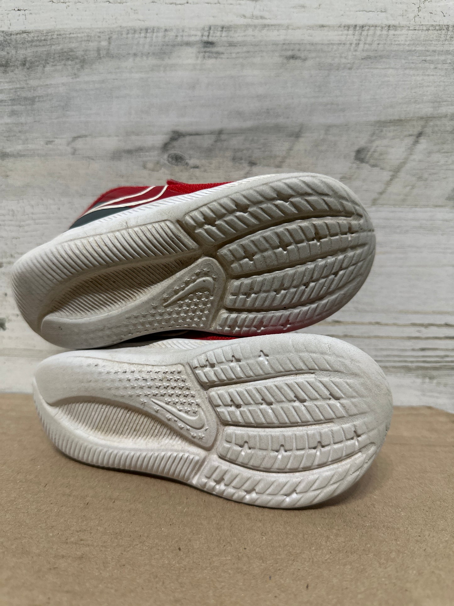 Size 8 (Toddler) Nike Red StarRunner Shoes - Play Condition*